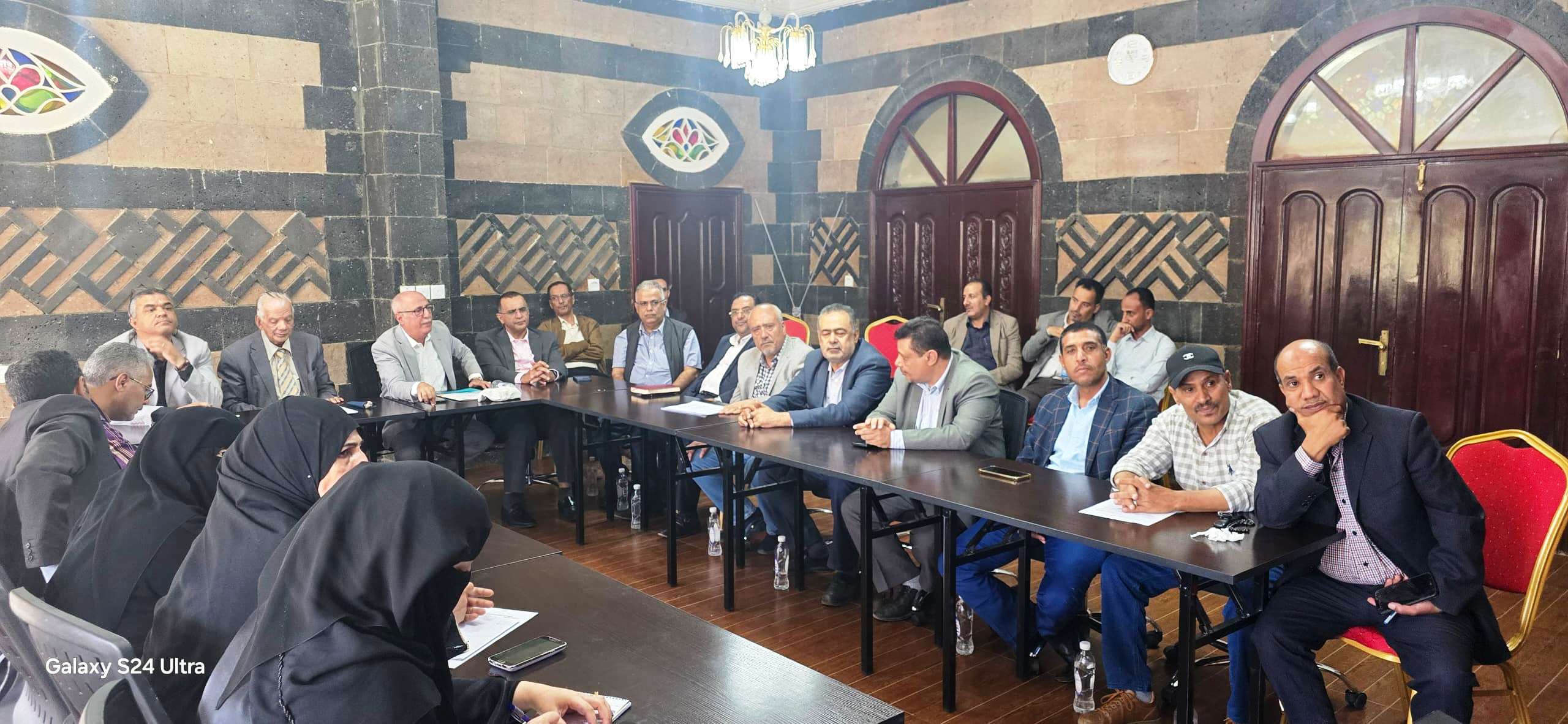اليمن.. لقاء موسع لمناقشة تشكيل فريق العمل واللجان المشتركة لتنفيذ المبادرة الوطنية لدعم المنتج اليمني