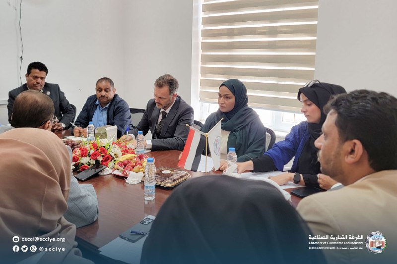 الغرفة التجارية في الأمانة تبحث سبل التعاون مع منظمة العمل الدولية لتعزيز القدرات الإلكترونية ومنصة الأعمال