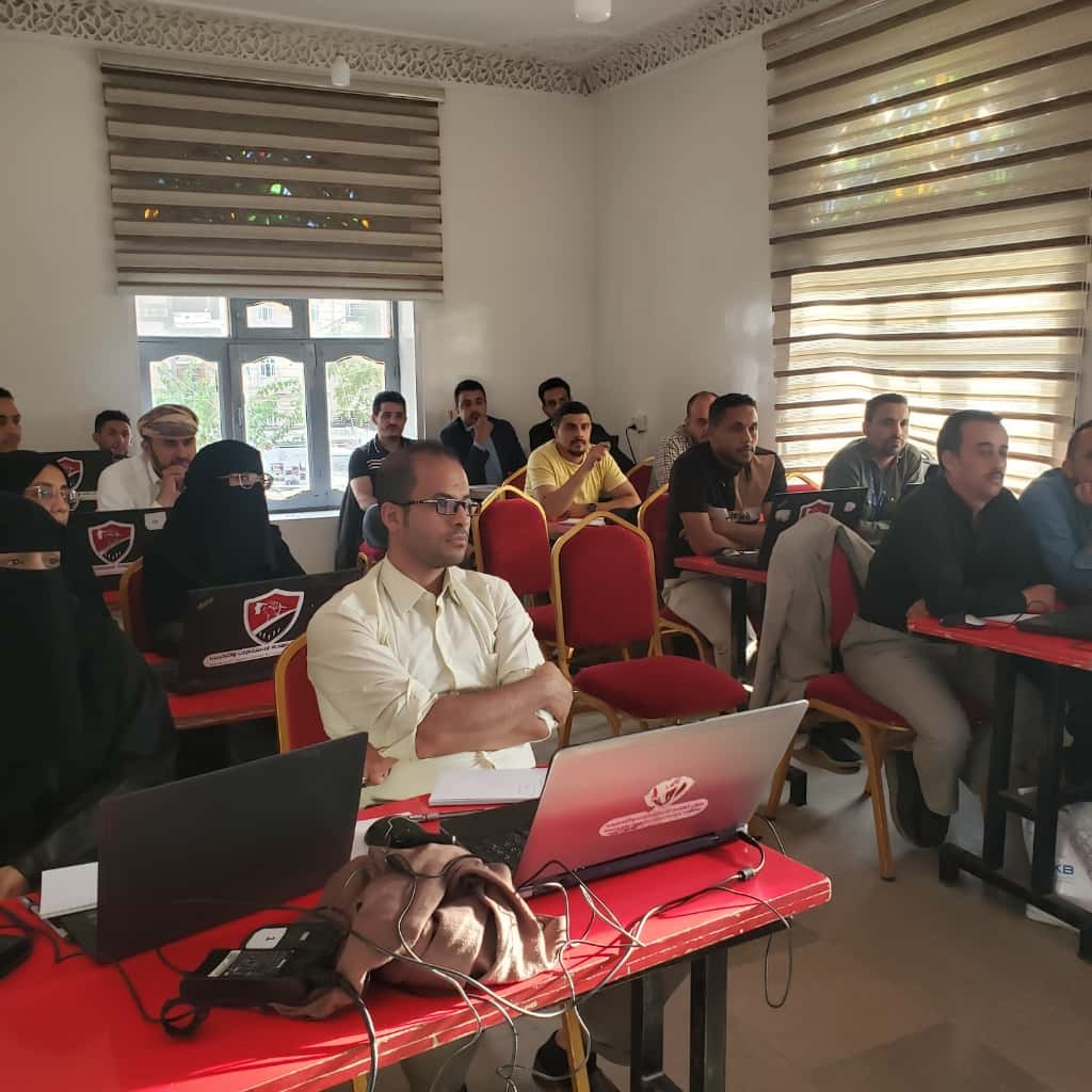 بنك اليمن والكويت يعزّز قدرات موظفيه بتدريب 20 من الكوادر في برنامج "إكسل"