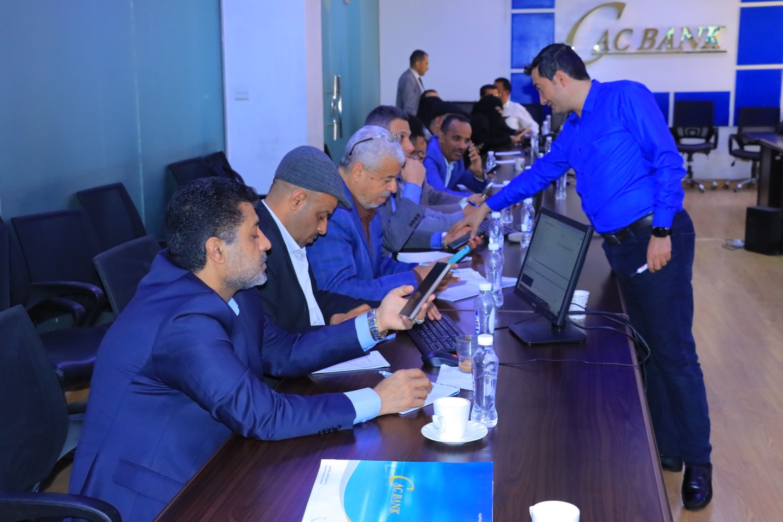 برنامج تدريبي بمعهد كاك للتدريب المصرفي يعزز توظيف الذكاء الاصطناعي في العمل الإداري