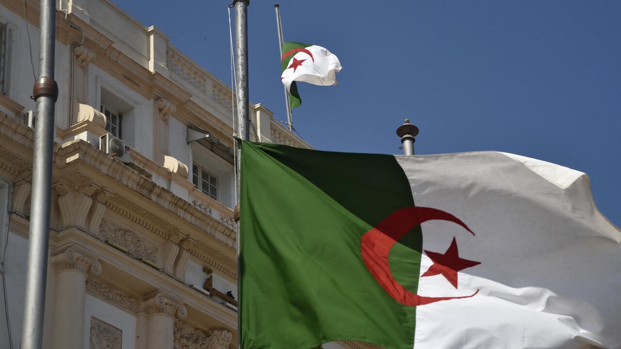 بعد حصول الجزائر على تفويض الانضمام.. ما هو بنك التنمية الجديد التابع لمجموعة بريكس؟