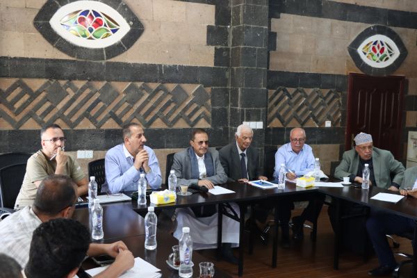 اجتماع لاستعرض استبيان اتجاهات المستهلك اليمني نحو المنتجات الوطنية